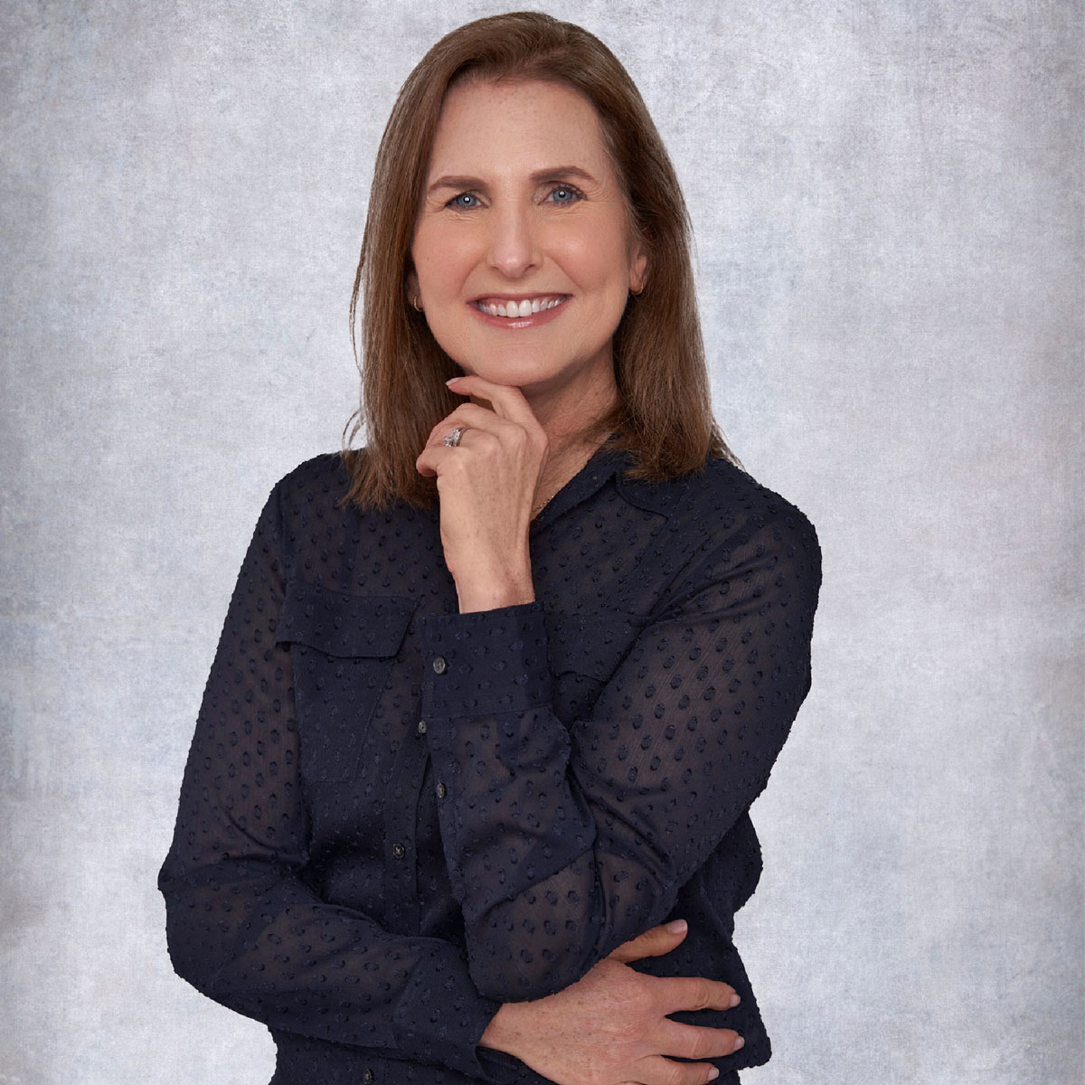 lr-morgan-photography-show-up-powerfully-in-corporate-headshots-img3